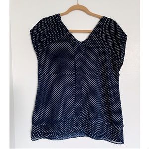 Navy blue starred short sleeve blouse ⭐️